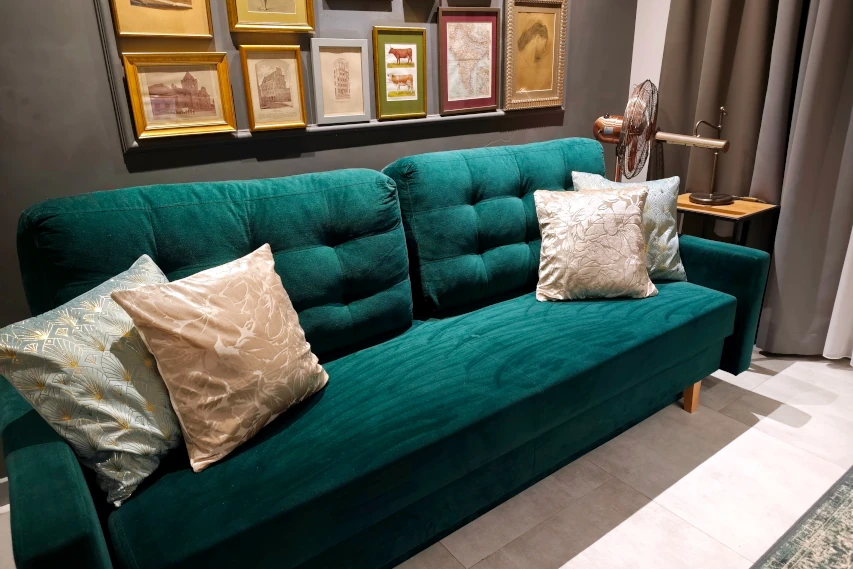 Perfekcyjna kanapa i wiatrak w apartamencie w Toruniu