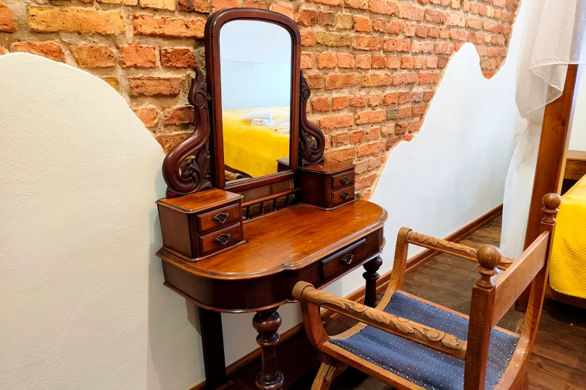 Toaletka dla kobiet w apartamencie w Toruniu