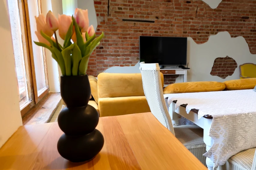 Tulipany w apartamencie w Toruniu