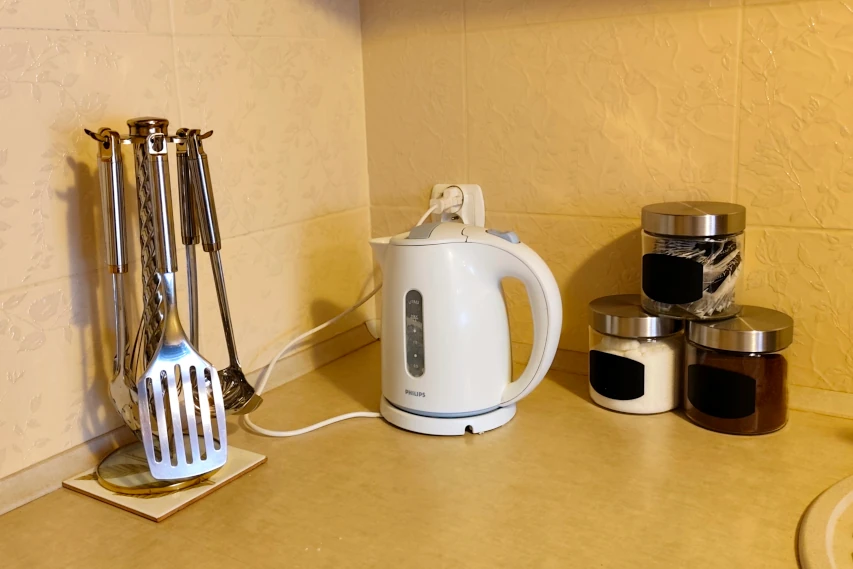 Przybory kuchenne w apartamencie w Ciechocinku